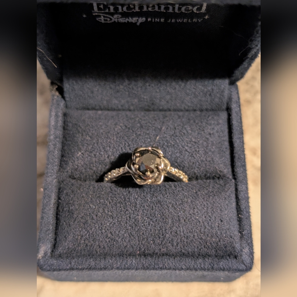 Enchanted Collection - Maleficent Ring - Picture 2 of 5
